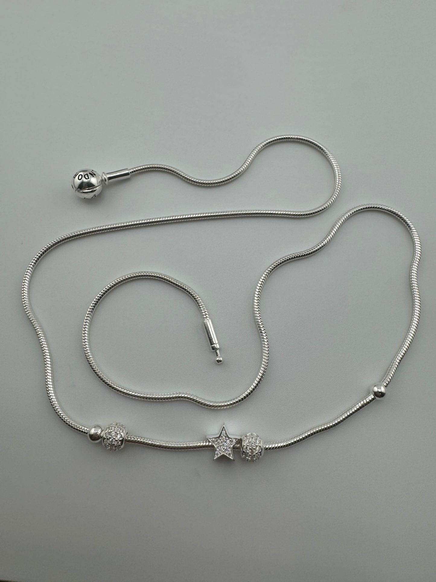 Pandoris Snake Chain Necklace with star charms, Cadena/Collar con Charms incluido